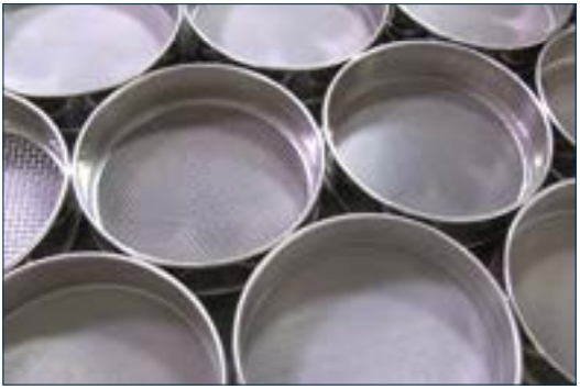 Feed Granulometry and the Importance of Feed Particle Size in Layers - Image 1