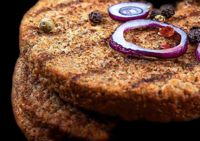 Figure 2: Section of a burger made with textured soy protein. Sandwich vegetable 100%.