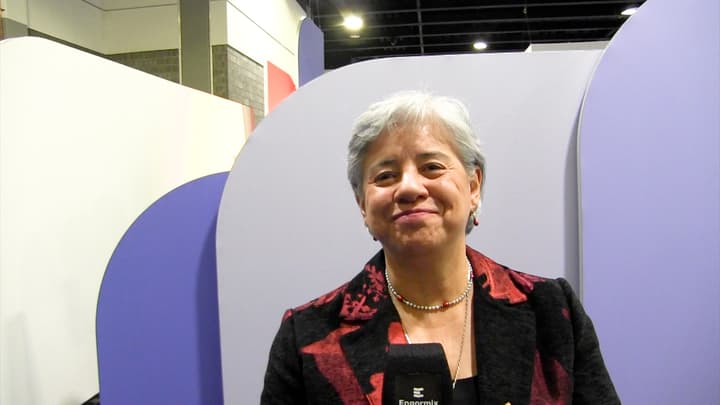 Control of Enterococcus cecorum through identifying its dynamics of adaptation to the chickens and its environment