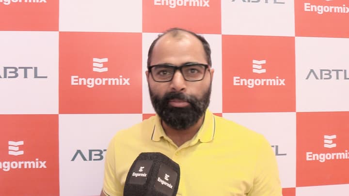 Eco-Friendly Solutions to Reduce Greenhouse Gases and Fly Pressure in Poultry Farms