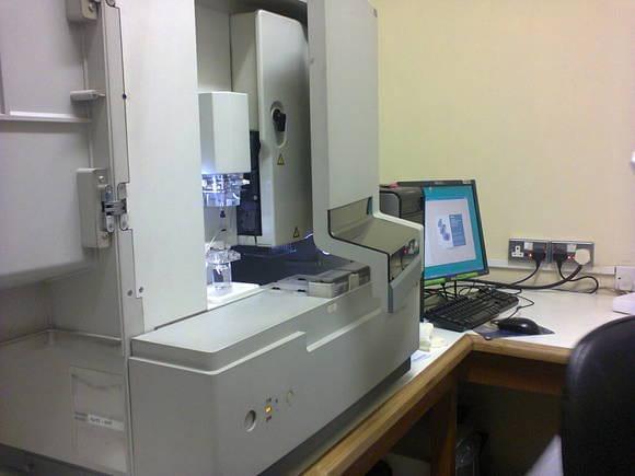 DNA sequencing machine